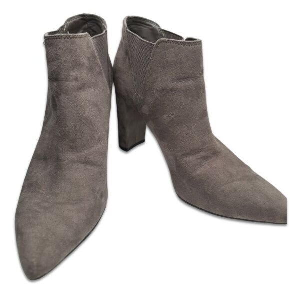 Marc Fisher Pointed Toe Ankle Boot Faux Suede Kalita Taupe Women's Size 7.5 M - Picture 1 of 8